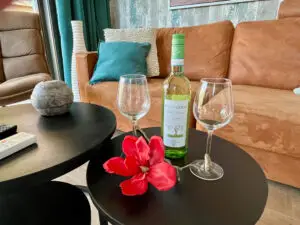 Willkommengeschenk Pinot Grigio bei BeachHouse AAN ZEE Noordwijk